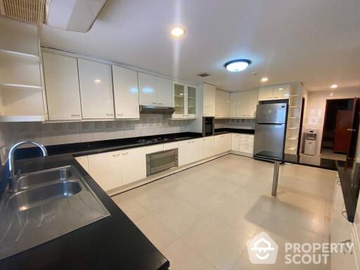 3-BR Apt. near BTS Phrom Phong