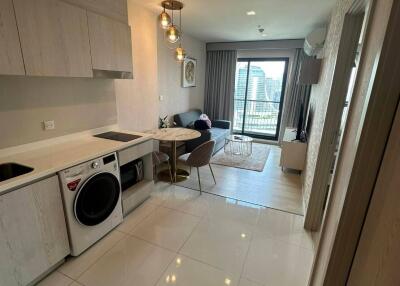 1-BR Condo at Life One Wireless near BTS Phloen Chit