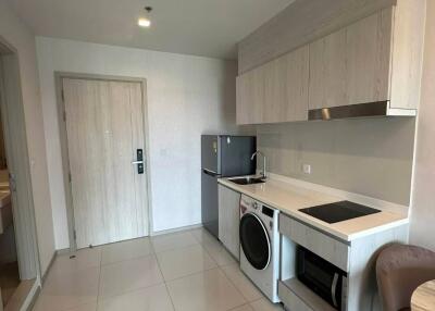 1-BR Condo at Life One Wireless near BTS Phloen Chit