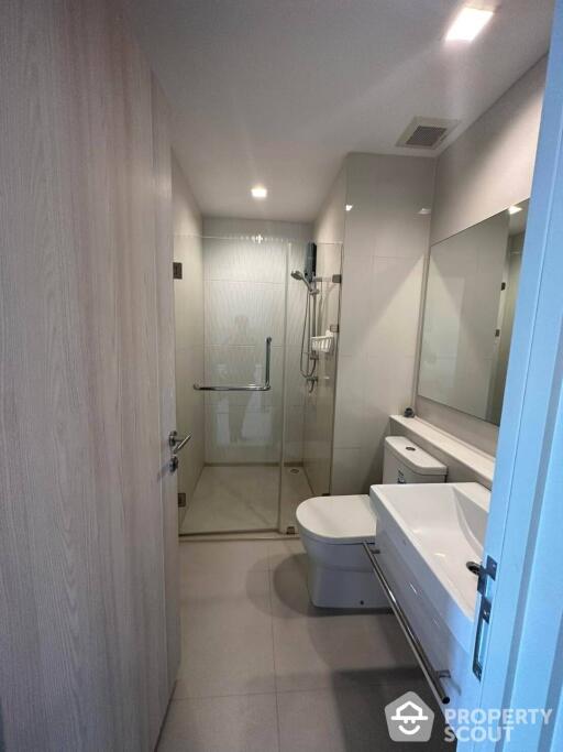 1-BR Condo at Life One Wireless near BTS Phloen Chit