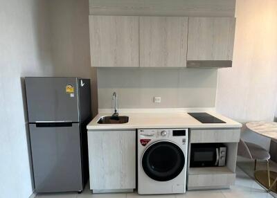 1-BR Condo at Life One Wireless near BTS Phloen Chit