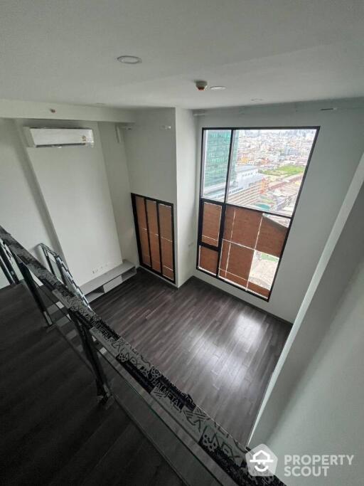 1-BR Duplex at Knights Bridge Space Rama 9 near MRT Phra Ram 9