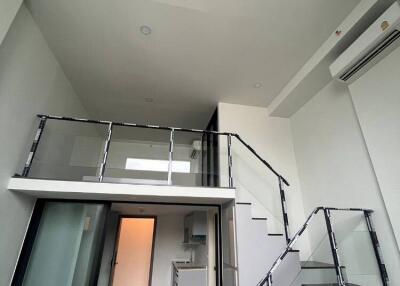 1-BR Duplex at Knights Bridge Space Rama 9 near MRT Phra Ram 9