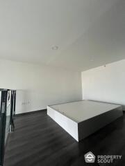 1-BR Duplex at Knights Bridge Space Rama 9 near MRT Phra Ram 9