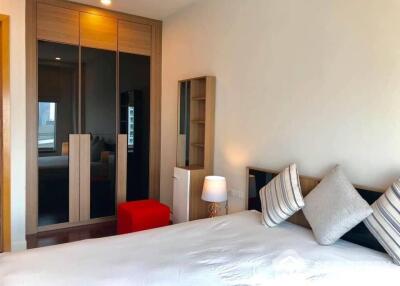 1-BR Condo at Circle Condominium near MRT Phetchaburi