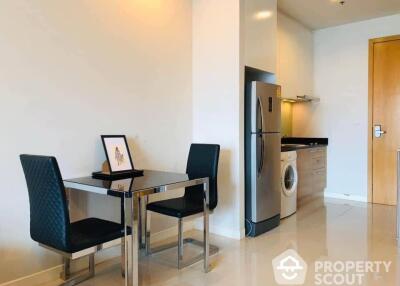 1-BR Condo at Circle Condominium near MRT Phetchaburi