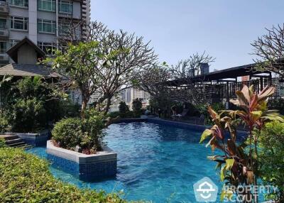 1-BR Condo at Circle Condominium near MRT Phetchaburi