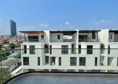 3-BR Townhouse at Demi Sathu 49 in Bang Phong Phang