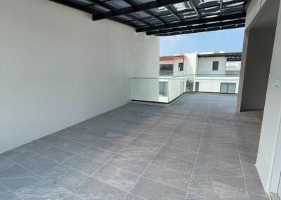 3-BR Townhouse at Demi Sathu 49 in Bang Phong Phang