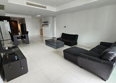 Large 2-Bedroom Condo Sukhumvit 11 Sale