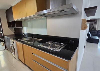 Large 2-Bedroom Condo Sukhumvit 11 Sale