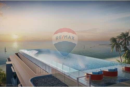 Luxury Beachfront Condominium