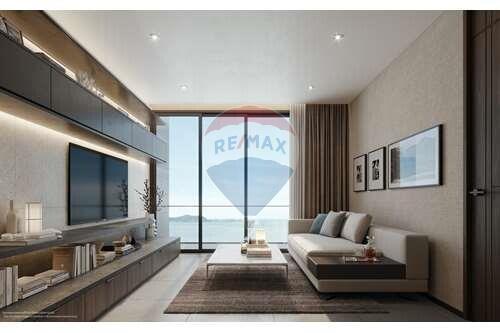 Luxury Beachfront Condominium