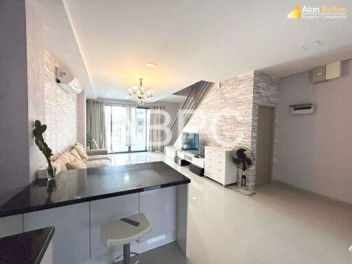 3 Bed 3 Bath in East Pattaya HR2958