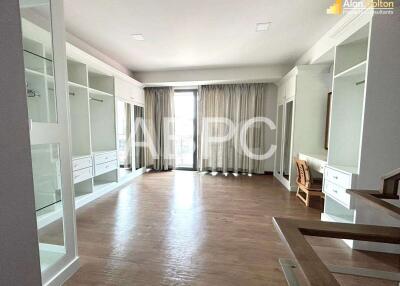 3 Bed 3 Bath in East Pattaya HR2958