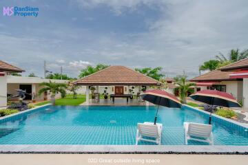 Exquisite Bali-style Pool Villa in Hua Hin on Large Land Plot