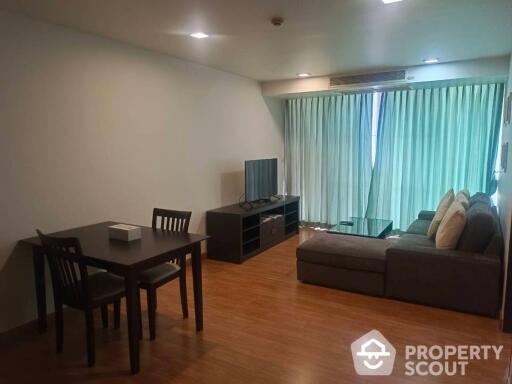 1-BR Condo at The Alcove Sukhumvit 49 near BTS Phrom Phong