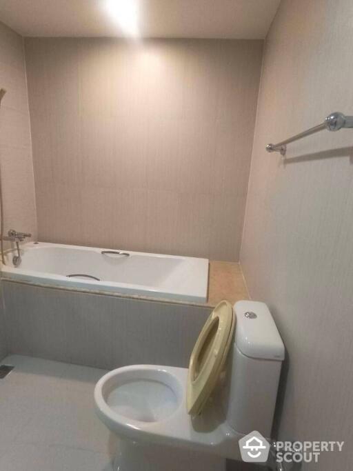 1-BR Condo at The Alcove Sukhumvit 49 near BTS Phrom Phong