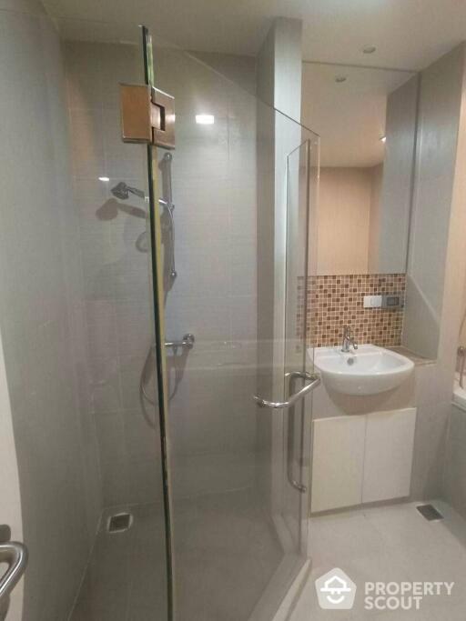 1-BR Condo at The Alcove Sukhumvit 49 near BTS Phrom Phong