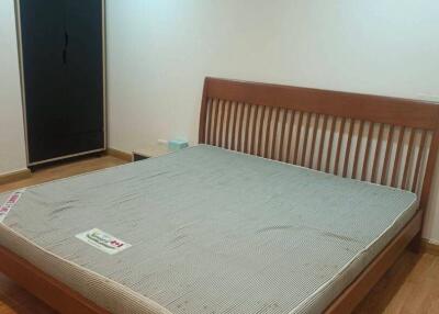 1-BR Condo at The Alcove Sukhumvit 49 near BTS Phrom Phong