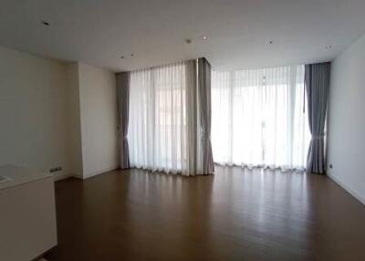 Magnolias Ratchadamri Boulevard 2 bedroom condo for sale and rent