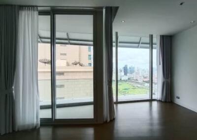 Magnolias Ratchadamri Boulevard 2 bedroom condo for sale and rent