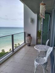 Luxury Beachfront Condo For Rent In North Point