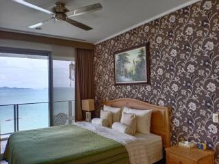 Luxury Beachfront Condo For Rent In North Point