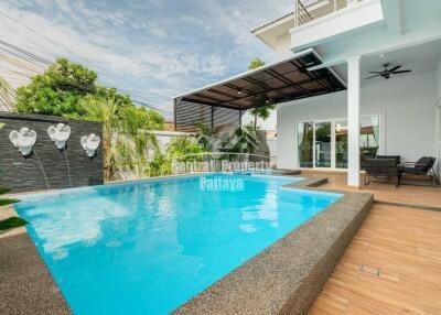 Spacious, 6 bedroom, 7 bathroom, pool villa for sale in central Pattaya.