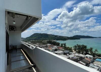 Balcony with ocean view