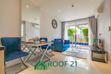 New room for rent with Pool access in a Perfect location between Pratumnak Hill and Jomtien.