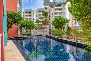 New room for rent with Pool access in a Perfect location between Pratumnak Hill and Jomtien.