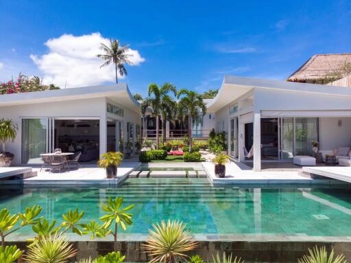 BALINESE BEACHFRONT VILLA, PLAI LAEM, KOH SAMUI