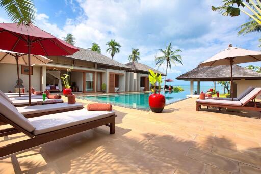 AMAZING 5-BEDROOM BEACHFRONT VILLA IN LIPA NOI