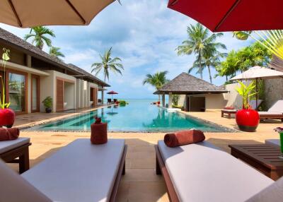 AMAZING 5-BEDROOM BEACHFRONT VILLA IN LIPA NOI