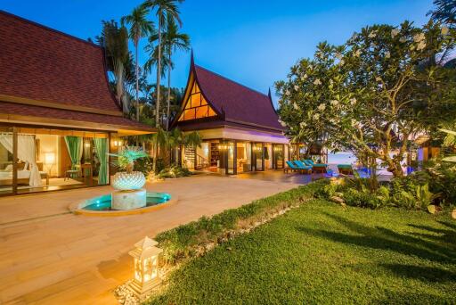 STUNNING BEACHFRONT VILLA IN LIPA NOI