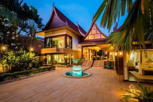 STUNNING BEACHFRONT VILLA IN LIPA NOI