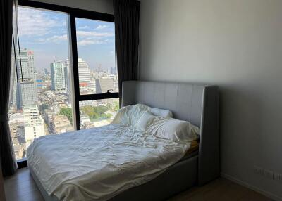 For Rent Bangkok Condo The Loft Silom Pramuan BTS Surasak Bang Rak