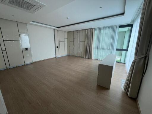 For Rent Bangkok Town House Sukhumvit BTS Phrom Phong Watthana