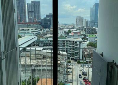 1-BR Condo at The Room Sukhumvit 62 near BTS Punnawithi (ID 412879)