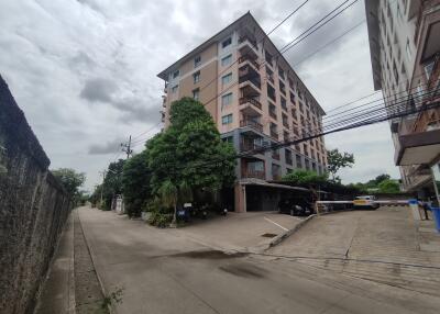 Exterior view of multi-story residential building