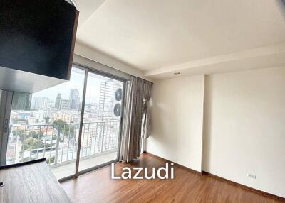 2 Bed 1 Bath 58 SQ.M THE LINE Phahonyothin Park