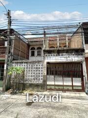 3 Bed 1 Bath 180 SQ.M Townhouse in  Sathon Area