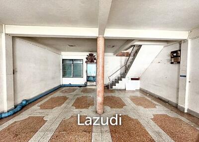 3 Bed 1 Bath 180 SQ.M Townhouse in  Sathon Area