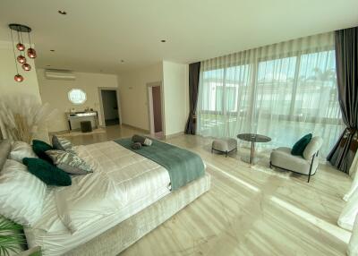 7 Bedrooms @ Siam Royal View Pattaya