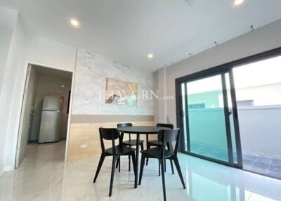 House For sale 4 bedroom 250 m² with land 200 m² in Supalai Parkville, Pattaya