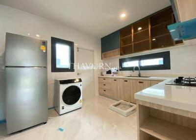 บ้าน ขาย 4 ห้องนอน 250 ตร.ม. ที่ดิน 200 m² ใน  Supalai Parkville, Pattaya