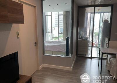 1-BR Condo at The Room Bts Wongwianyai near BTS Wongwian Yai