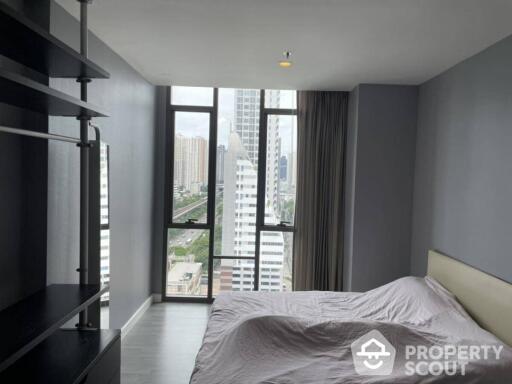 1-BR Condo at The Room Bts Wongwianyai near BTS Wongwian Yai