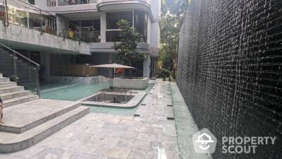 1-BR Condo at Q Prasarnmit near MRT Phetchaburi